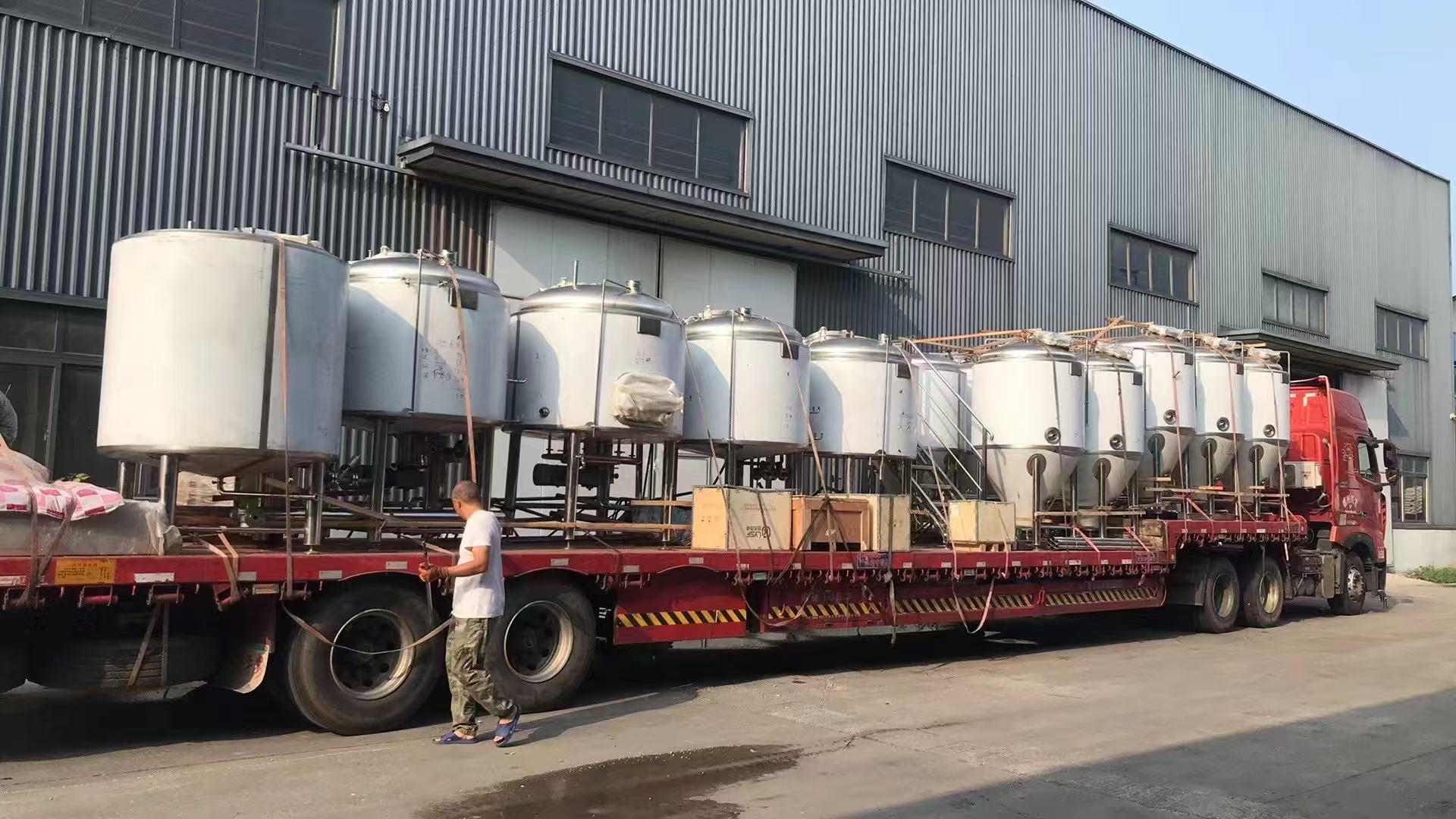 德安精酿啤酒设备厂—精酿啤酒设备制造：传承工艺与创新科技的交融